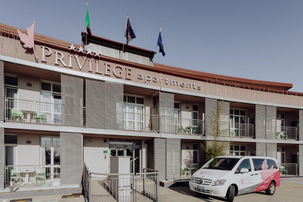 Privilege Apartments Vimercate Luaran gambar