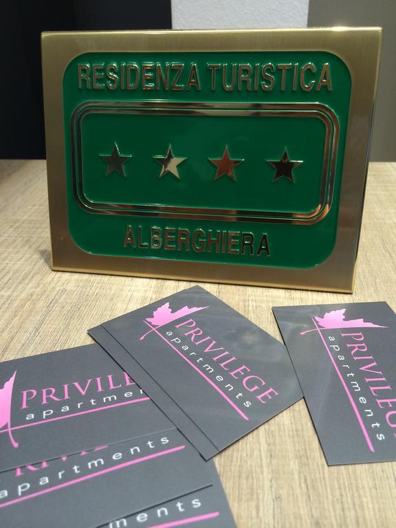 Privilege Apartments Vimercate Luaran gambar