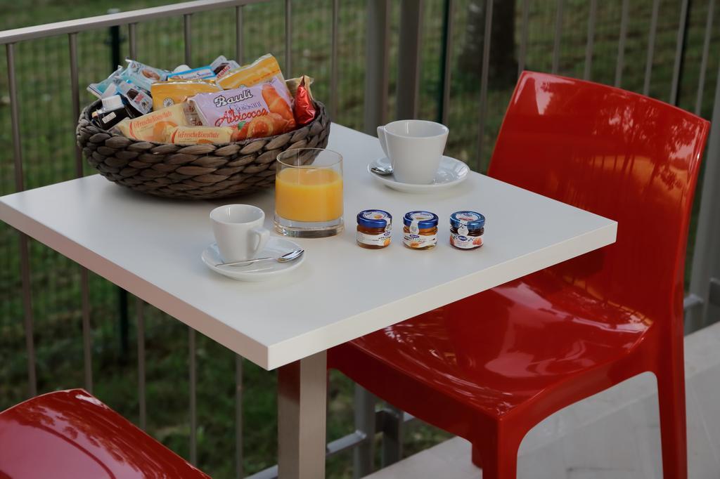 Privilege Apartments Vimercate Luaran gambar