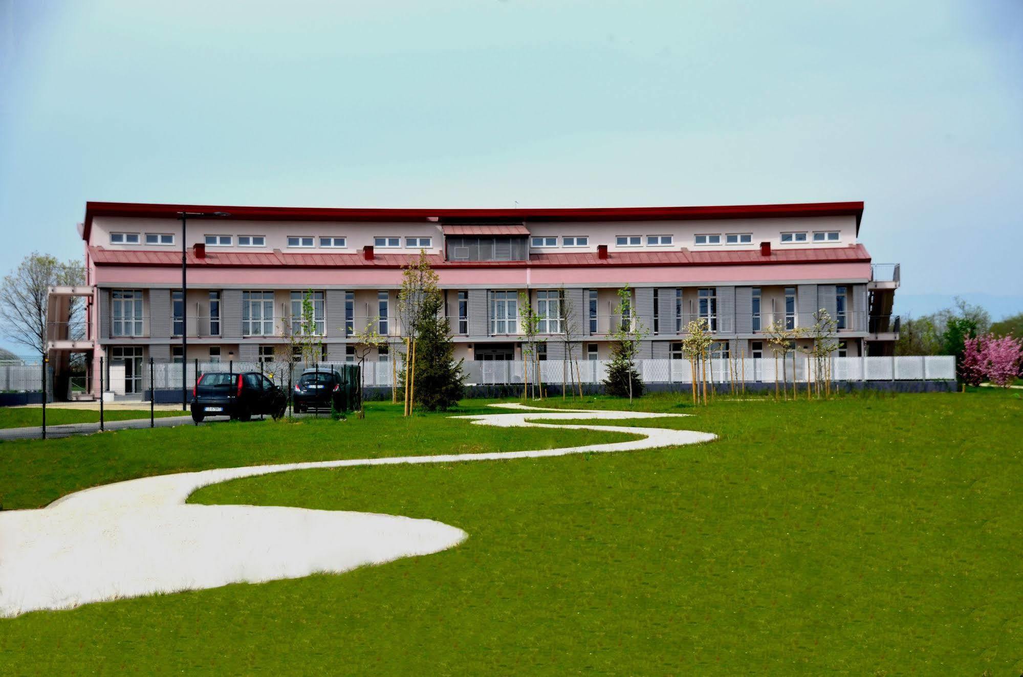 Privilege Apartments Vimercate Luaran gambar