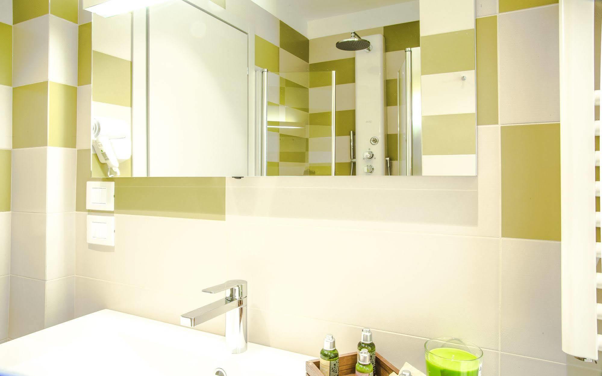 Privilege Apartments Vimercate Luaran gambar